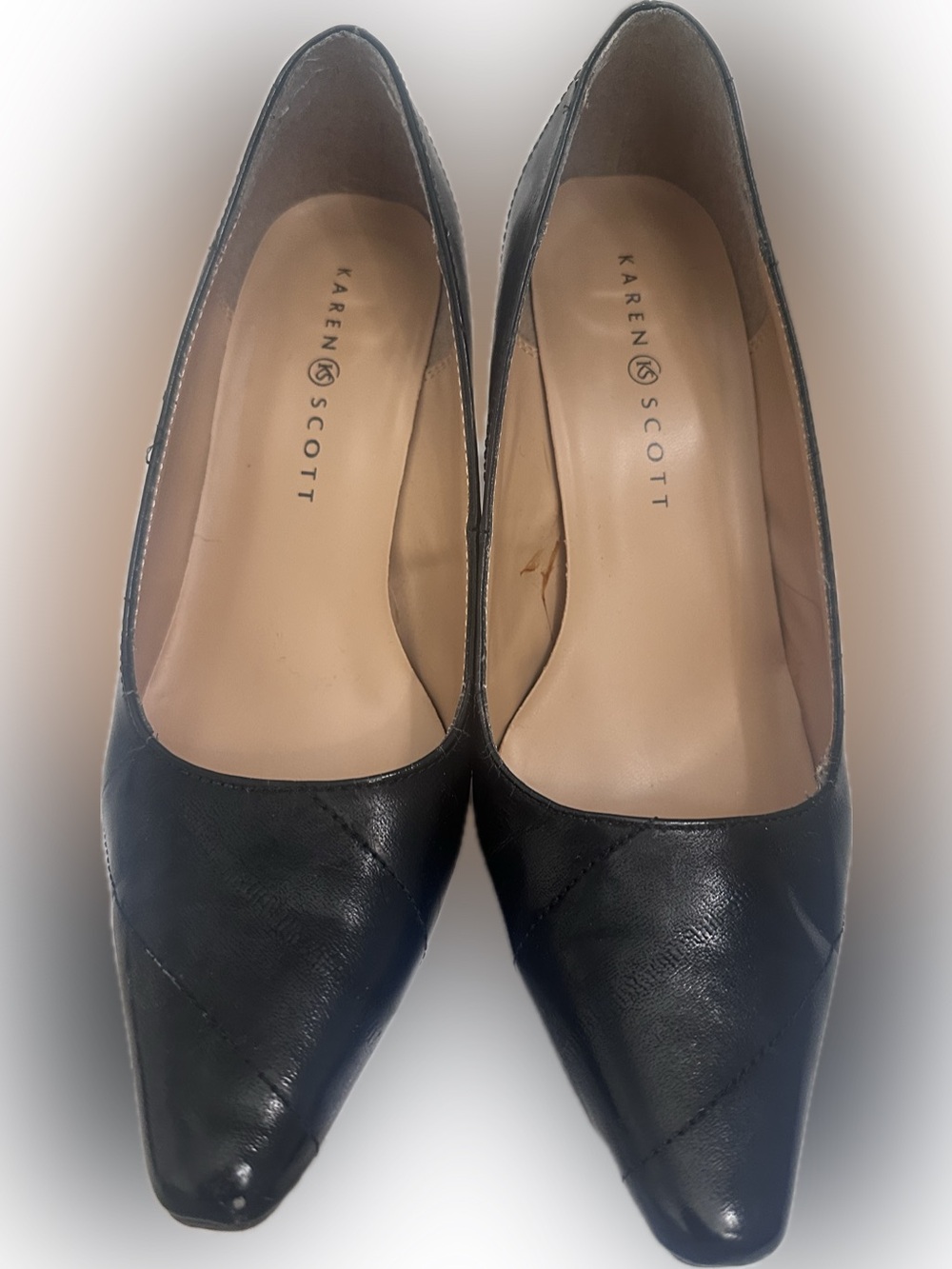 Karen Scott Black Pointed Toe Leather Flats - Quilted Detail